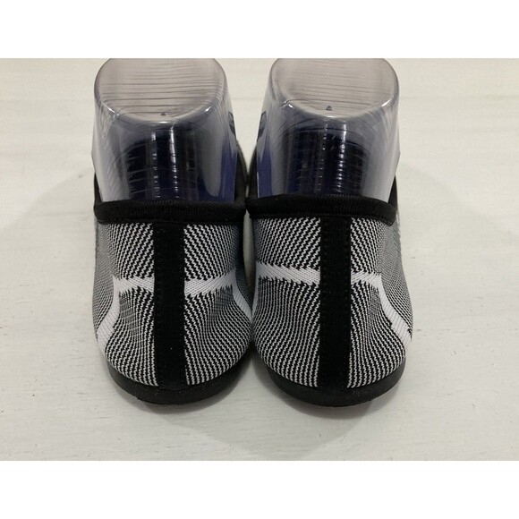 Skechers Flats Women’s 8 Black White Geometric Slip On Loafers Casual - Picture 5 of 8